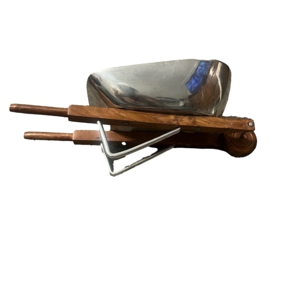 Godinger Wheelbarrow Salad Bowl & Servers, Alternative Metal - Picture 5 of 9